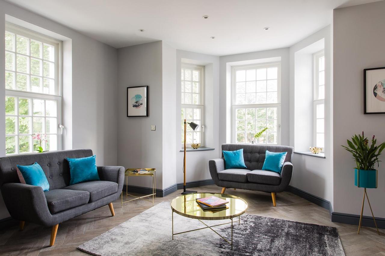 Farnborough Boutique By Viridian Apartments Extérieur photo
